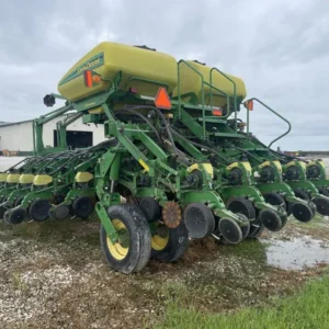 16 ROW 30″, 31 ROW 15″, CCS, HYDRAULIC, PLANTERS: DRAWN