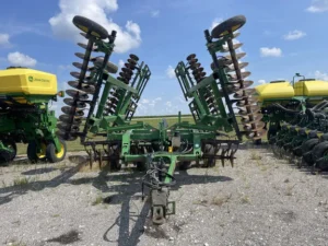 32’7″ WORKING WIDTH, WALKING TANDEMS ON MAIN FRAME