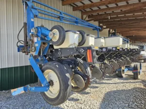 JOHN DEERE 16 ROW, 30″, 31 ROW 15″, 1.6 BUSHEL HOPPERS