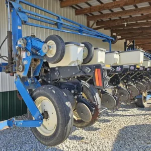 JOHN DEERE 16 ROW, 30″, 31 ROW 15″, 1.6 BUSHEL HOPPERS