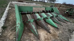 1991 JOHN DEERE 643 CORN HEAD